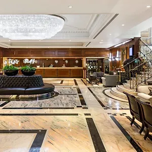 מלון Radisson Blu Hotel, London Heathrow