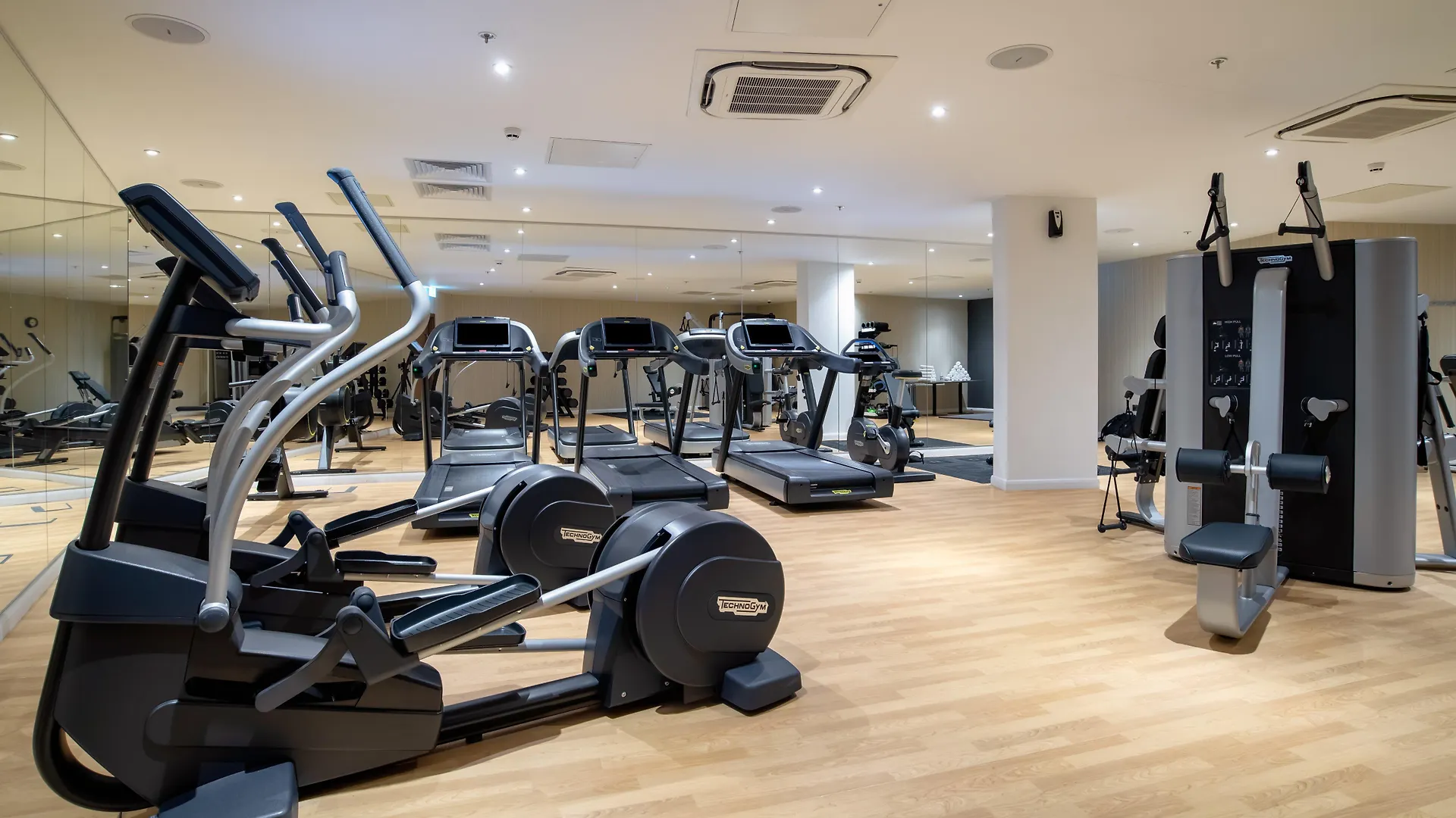 Crowne Plaza London Heathrow T4 By Ihg Hotell Hillingdon